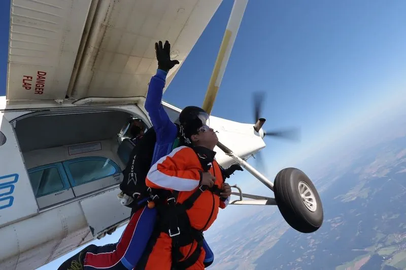 Tandem skydiving Jump-tandem