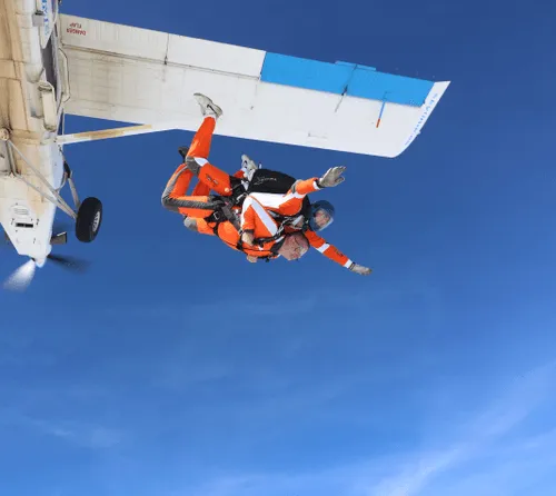 Tandem skydiving Jump-tandem