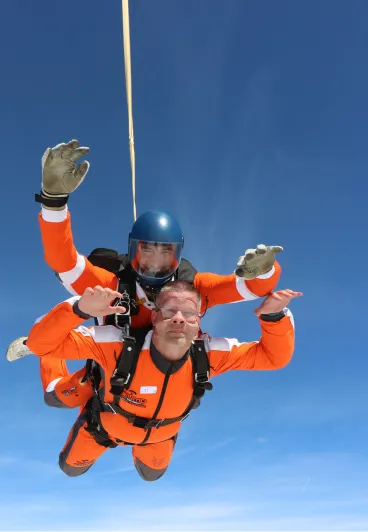 Tandem skydiving Jump-tandem