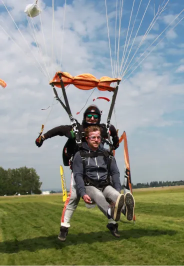 Tandem skydiving Jump-tandem