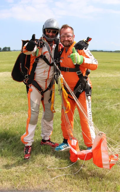 Tandem skydiving Jump-tandem